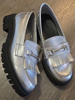 Old Navy • Metallic Silver Fringe Chunky Loafers